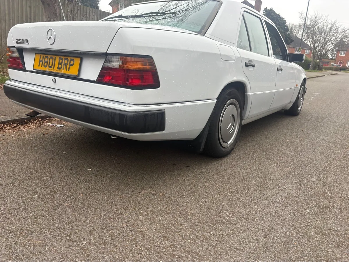 Mercedes-Benz 250 1991 - Image 4