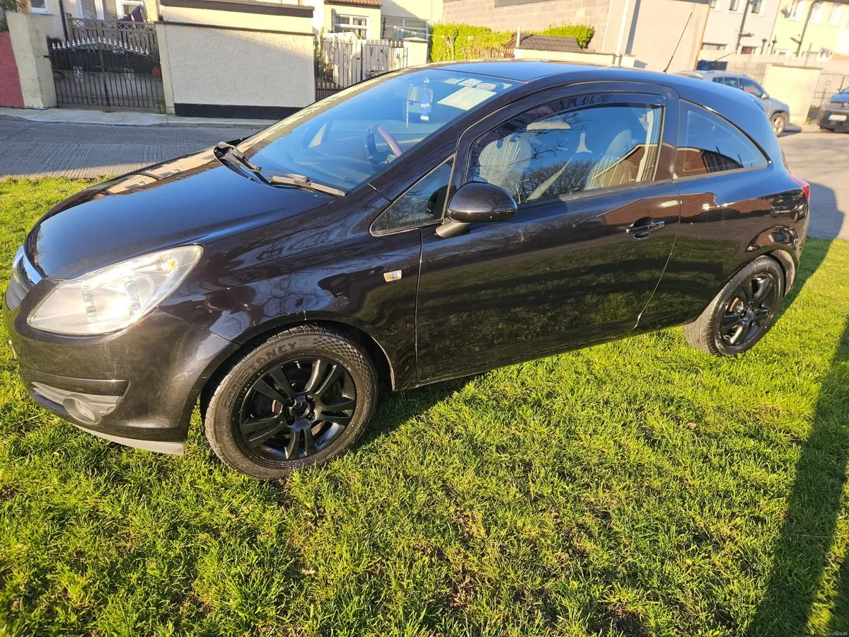 Opel Corsa 2010 - Image 2