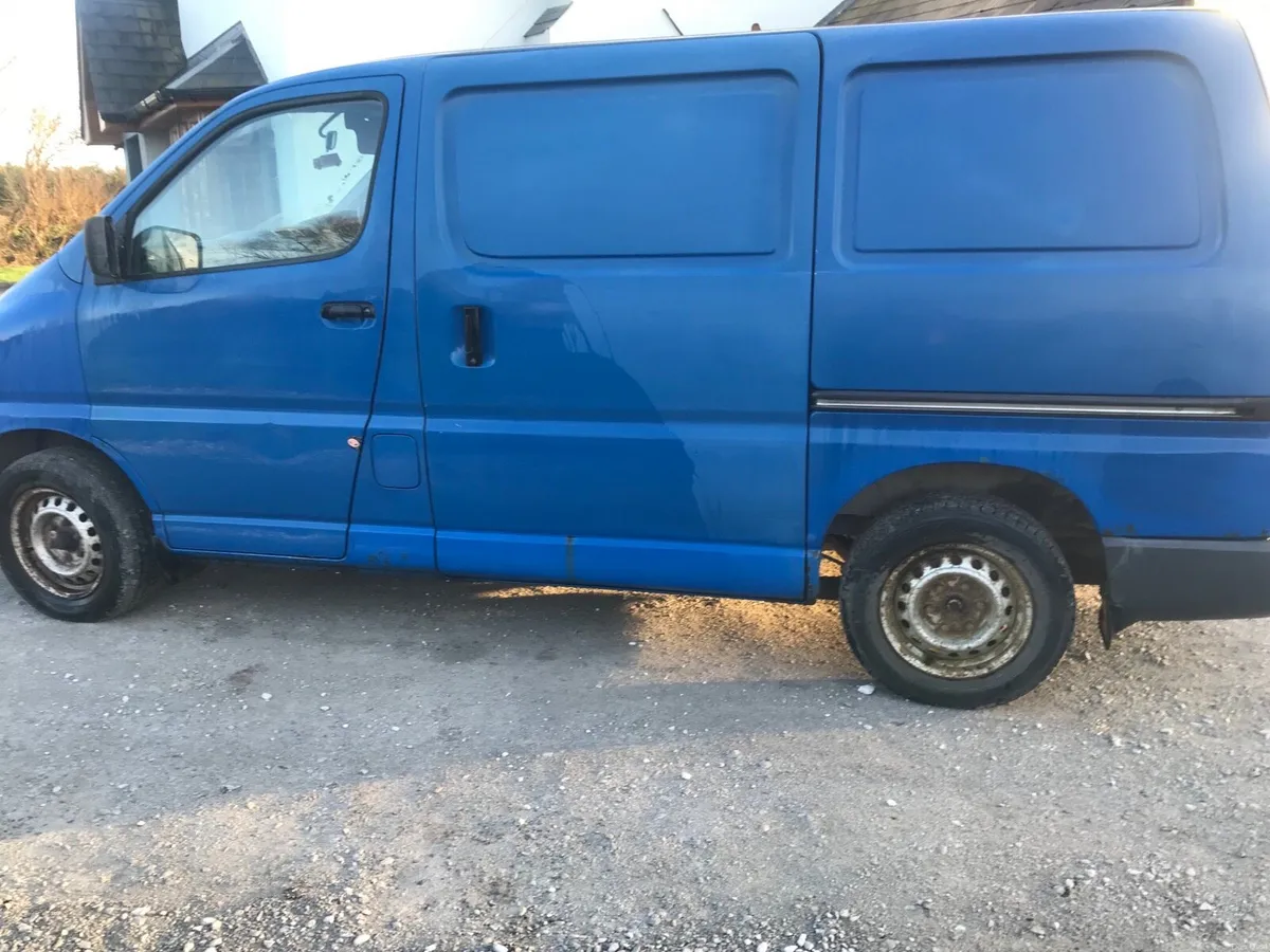 99 Toyota hi ace for sale - Image 2