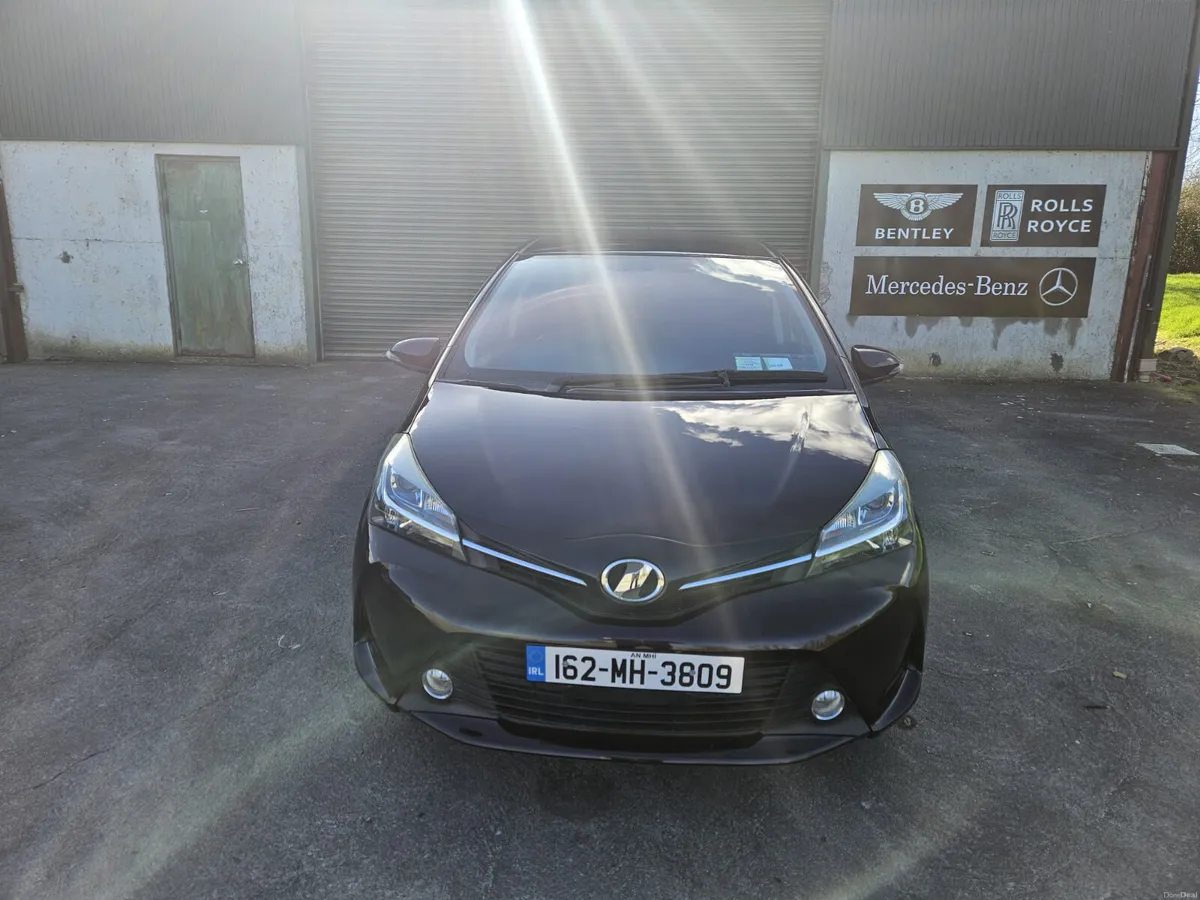 TOYOTA VITZ  /162/AUTO/ALARM/IMMOBILISER/R.CAMERA - Image 1