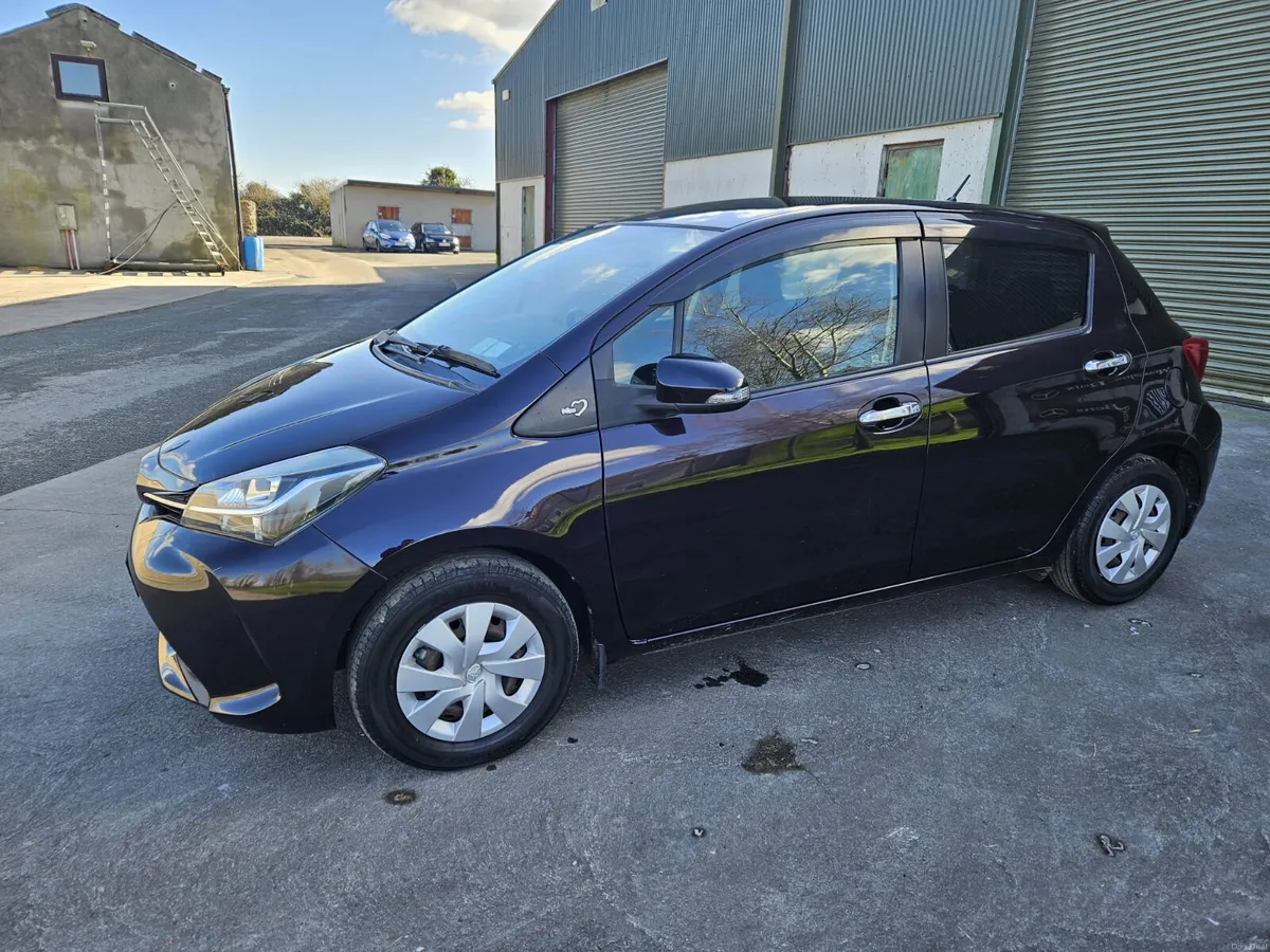 TOYOTA VITZ  /162/AUTO/ALARM/IMMOBILISER/R.CAMERA - Image 3