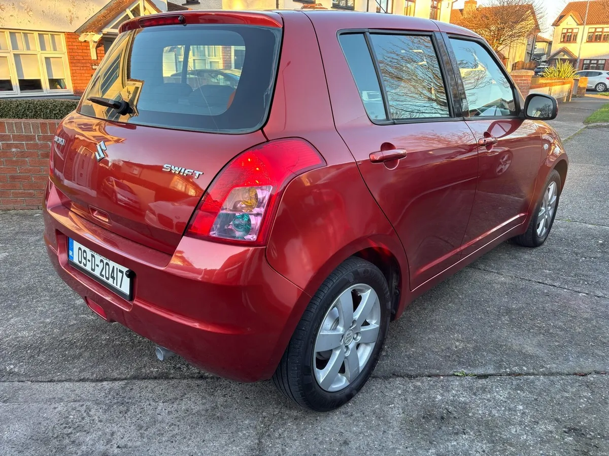Suzuki swift glx 1.3 5 door - Image 4