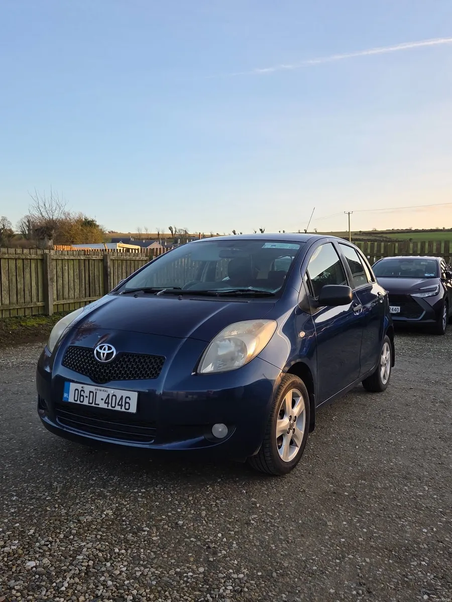 Toyota Yaris 2006 - Image 2