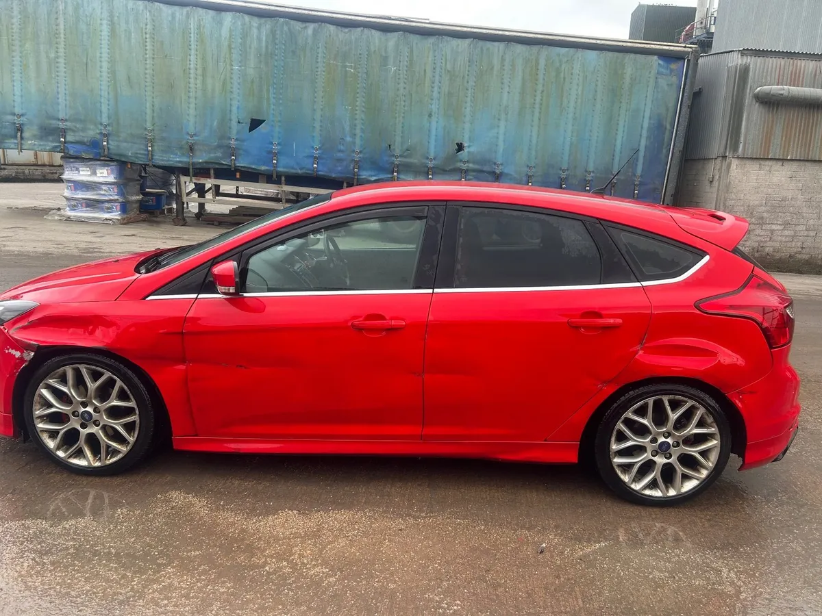 Ford Focus 2014 - Image 3