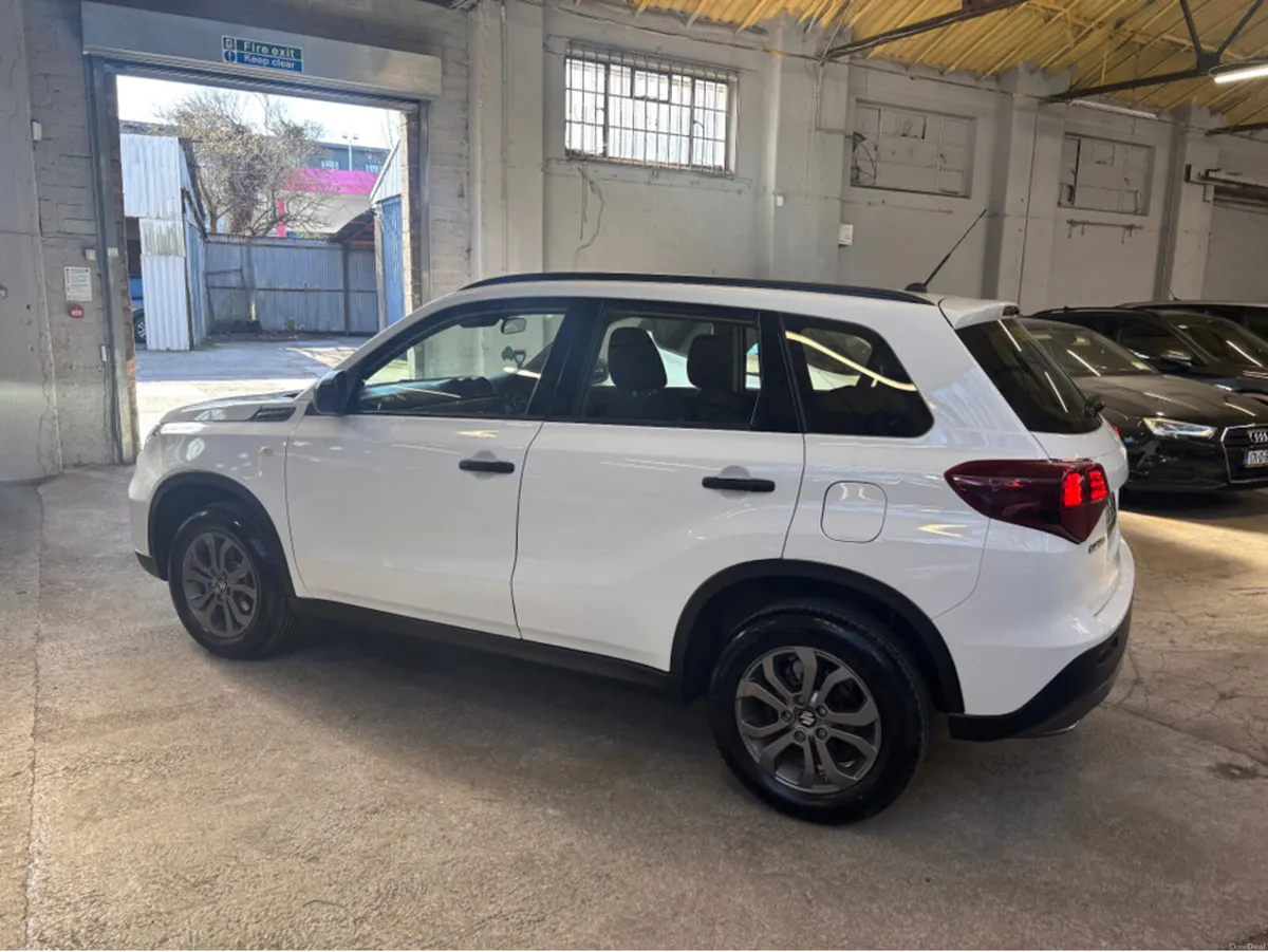 Suzuki Vitara 1.4 BOOSTERJET HYBRID G GO 5DR - Image 4