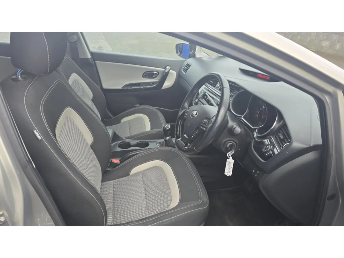 Kia Ceed CEE'D 1.6 EX DIESEL 5DR - Image 4