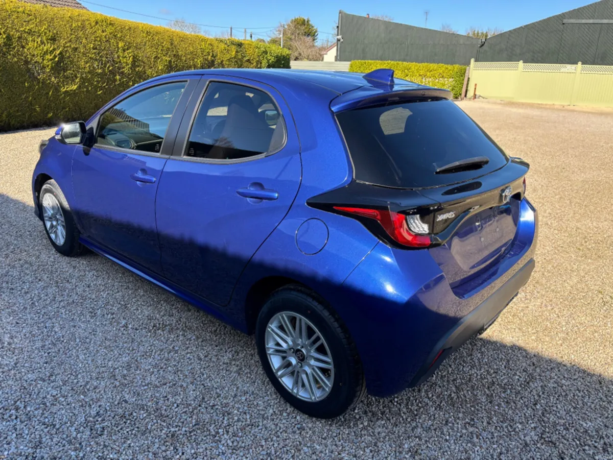 Toyota Yaris KSP210 1.0 - Image 4