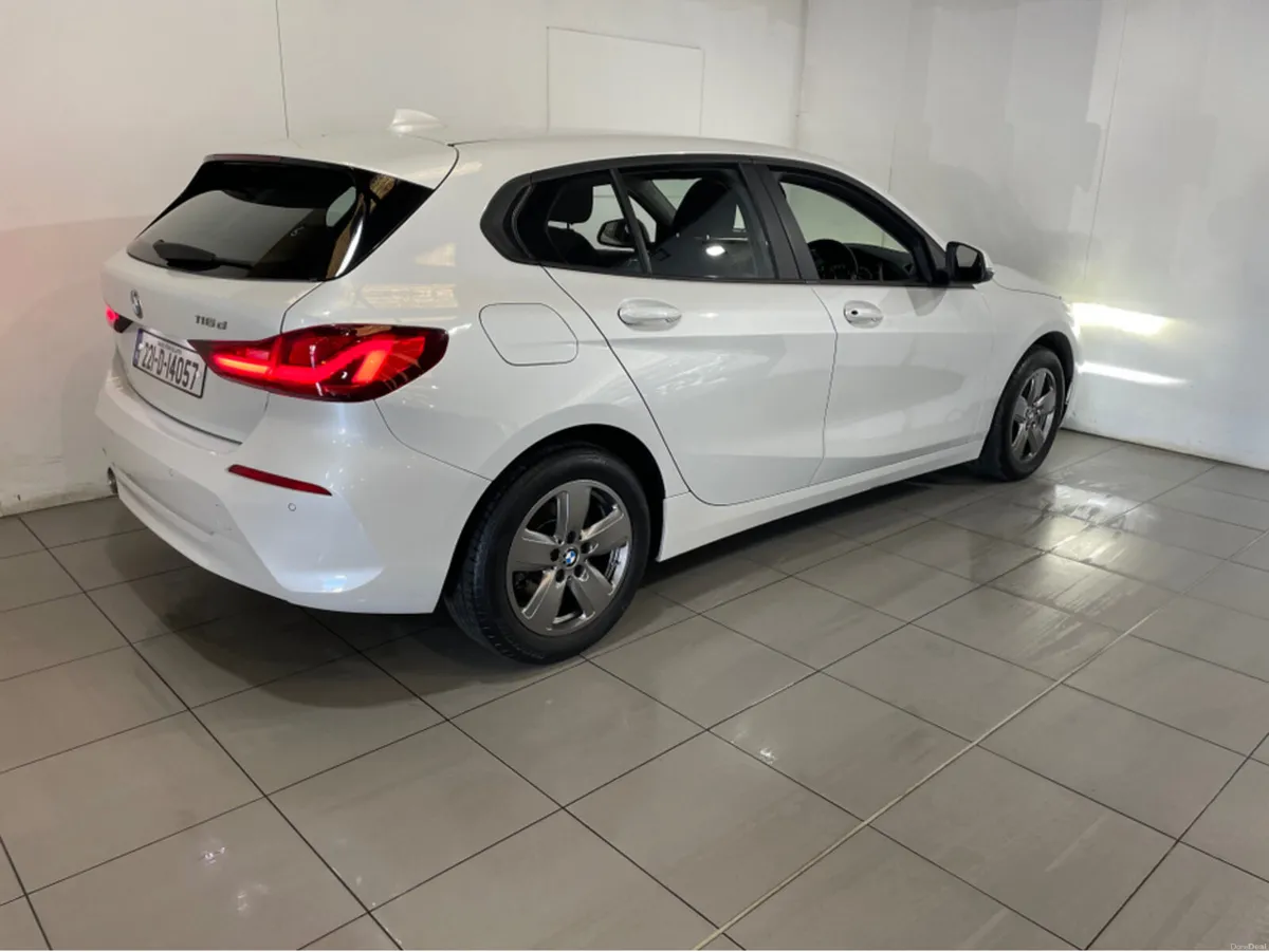 BMW 1-Series 116 DIESEL AUTO - Image 3