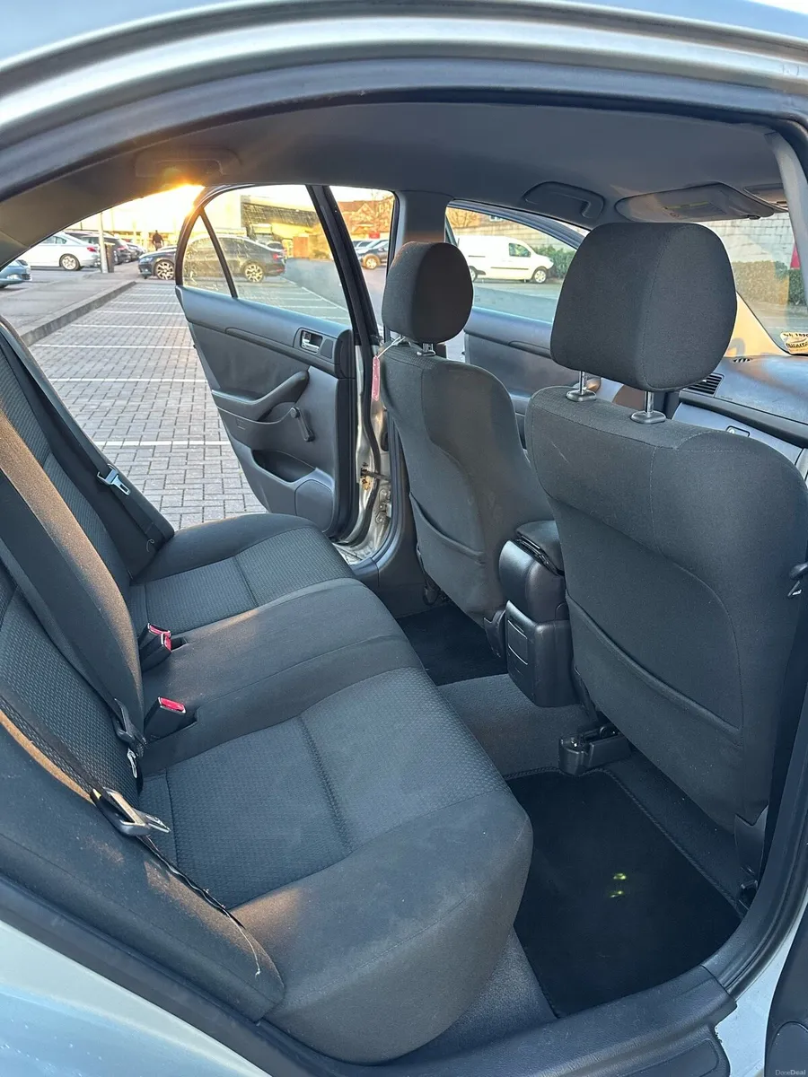 Toyota Avensis 1.6 Petrol - Image 4