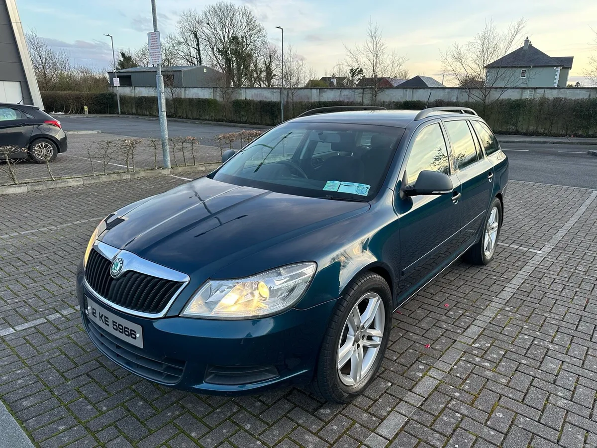 SKODA OCTAVIA ESTATE NCT&TAX - Image 2