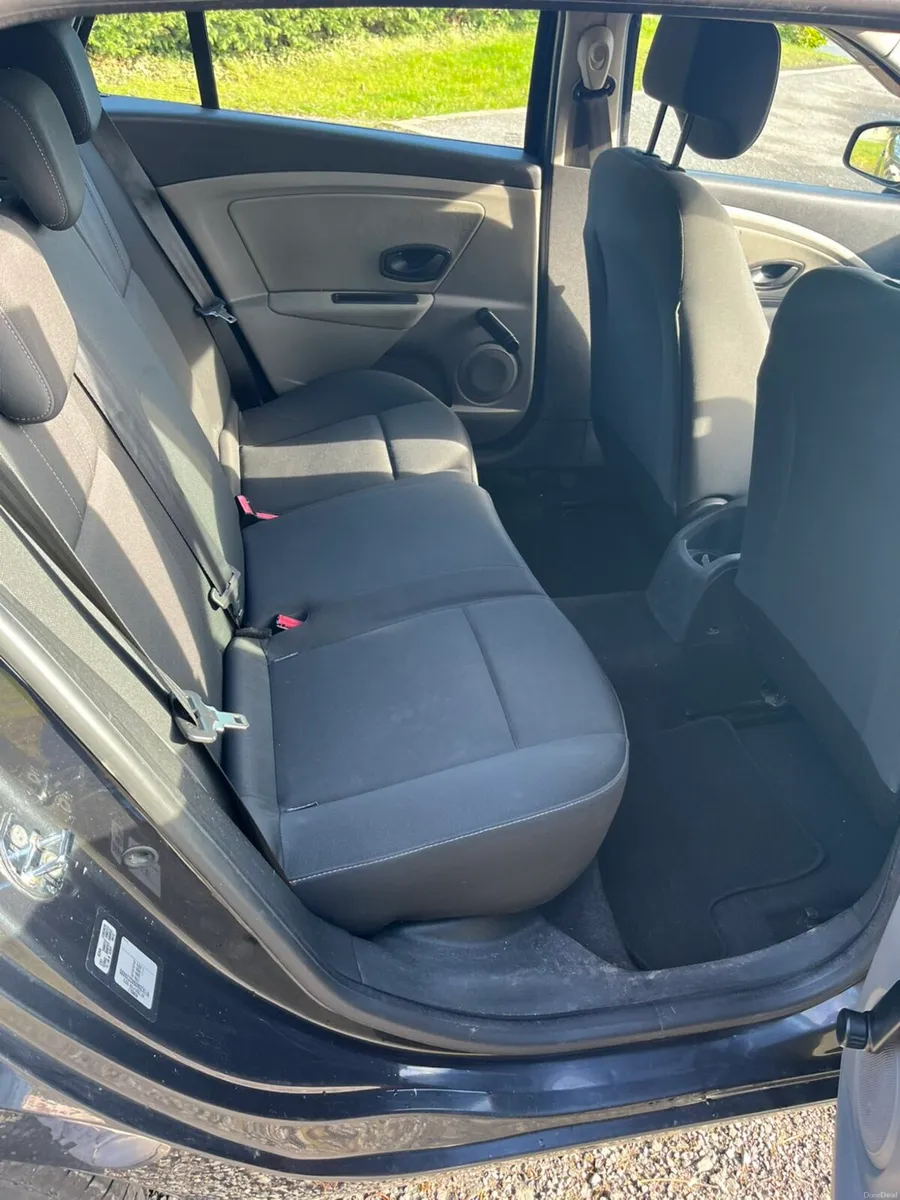 2010 RENAULT MEGANE - 1 years NCT - Image 4