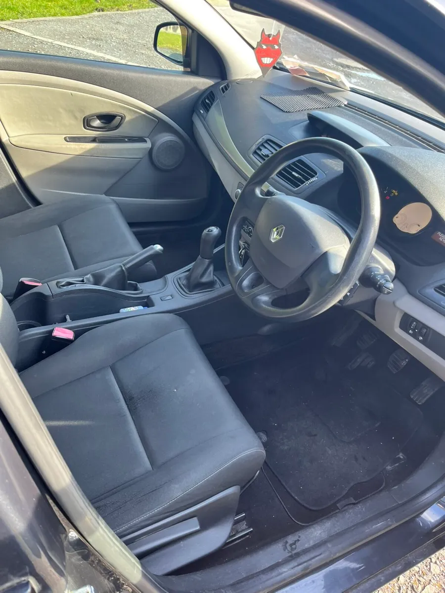 2010 RENAULT MEGANE - 1 years NCT - Image 3