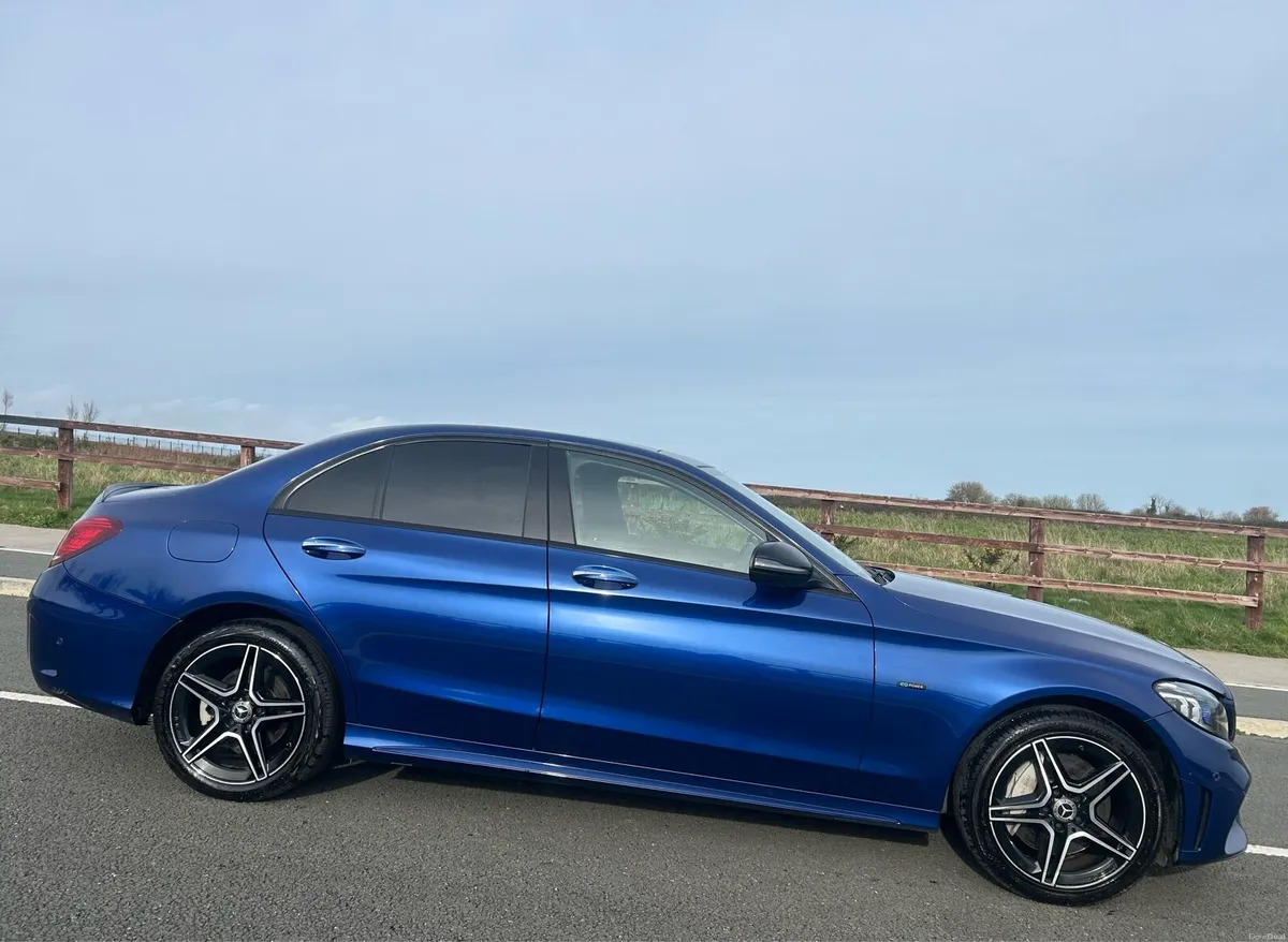 2021 MERCEDES C300de AMG Night Edition - Image 2