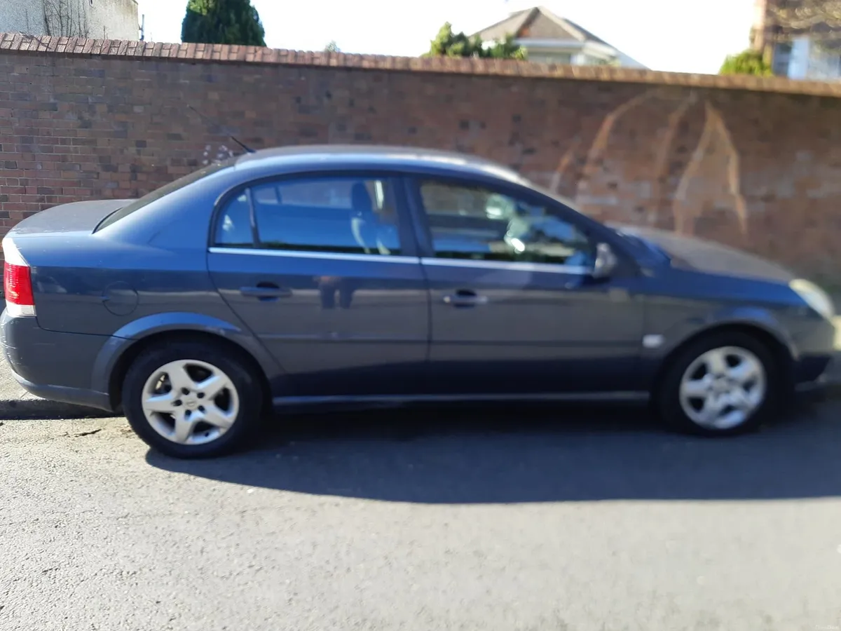 Opel Vectra 2009 - Image 2