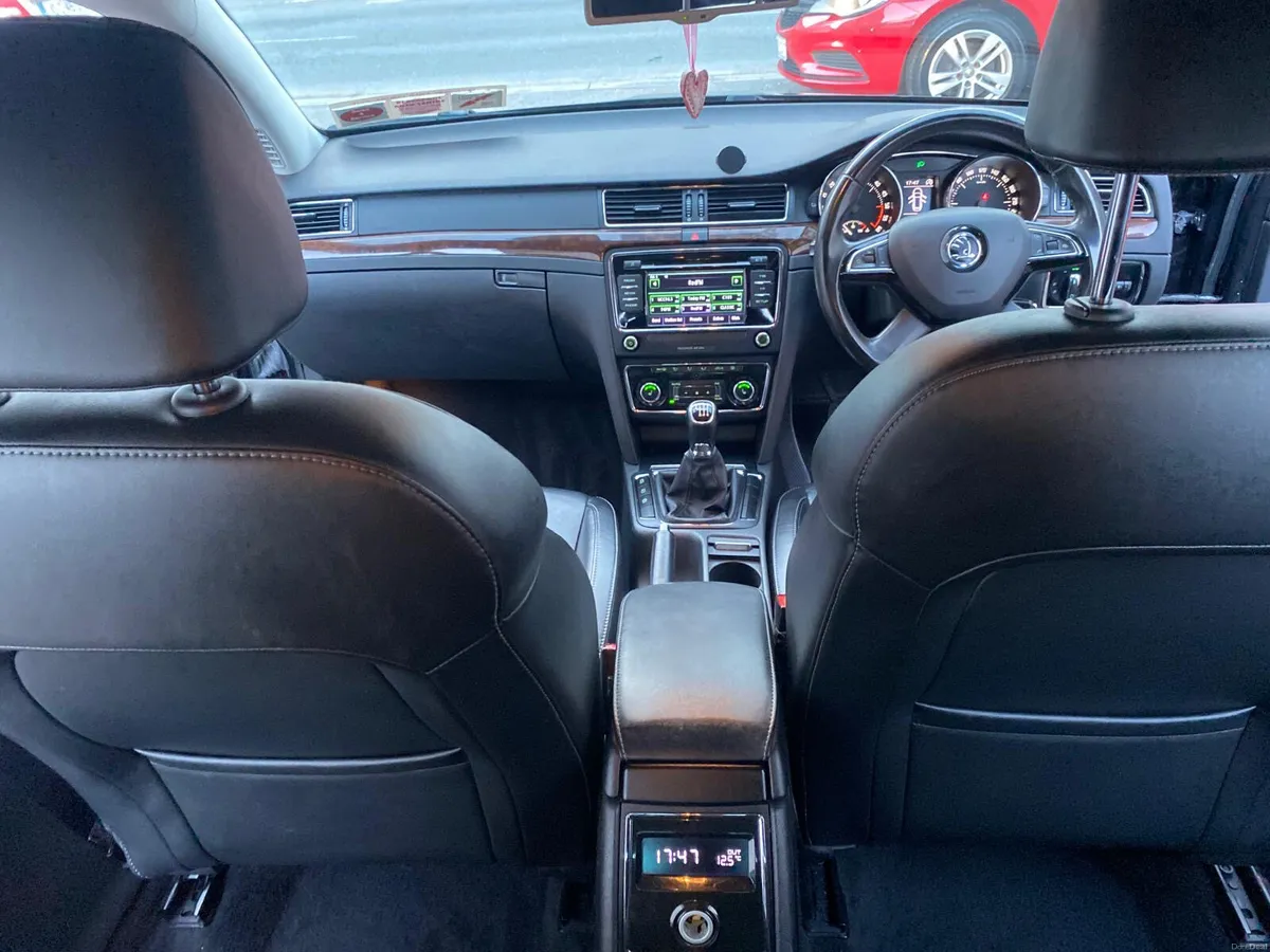 Skoda Superb 2014 - Image 3