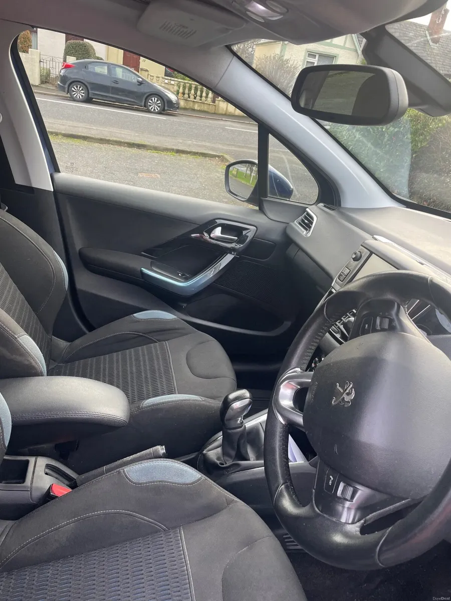 Peugeot 208 2013 - Image 2