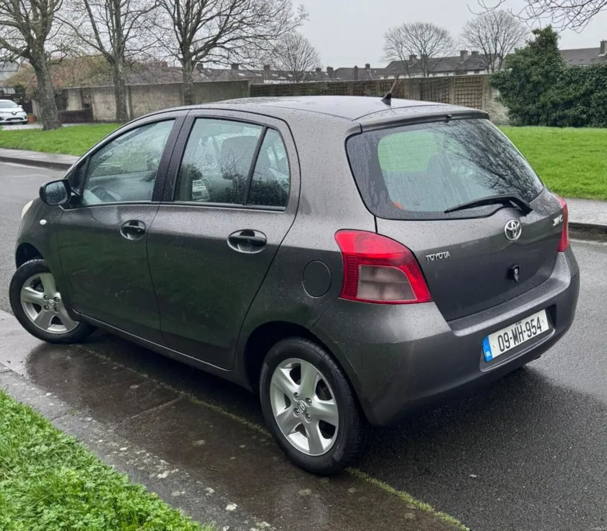 Toyota Yaris Low KMs Spotless Car 2009 - Image 3