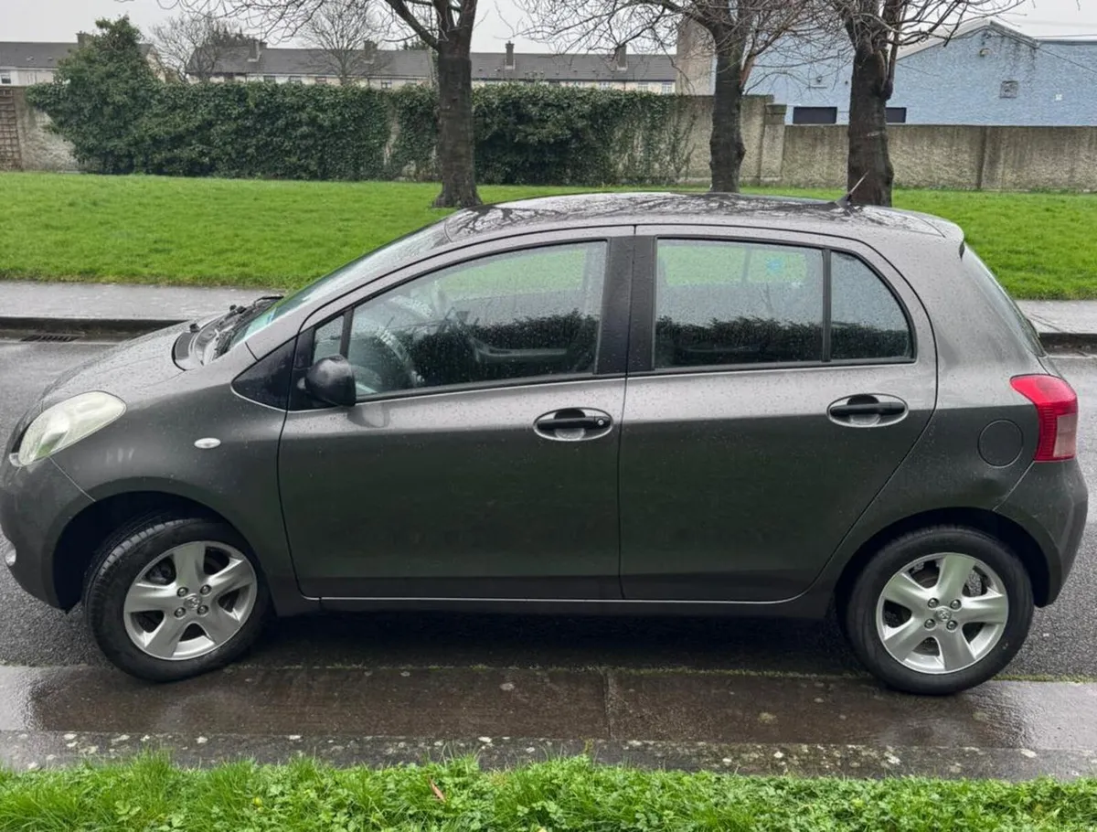 Toyota Yaris Low KMs Spotless Car 2009 - Image 4