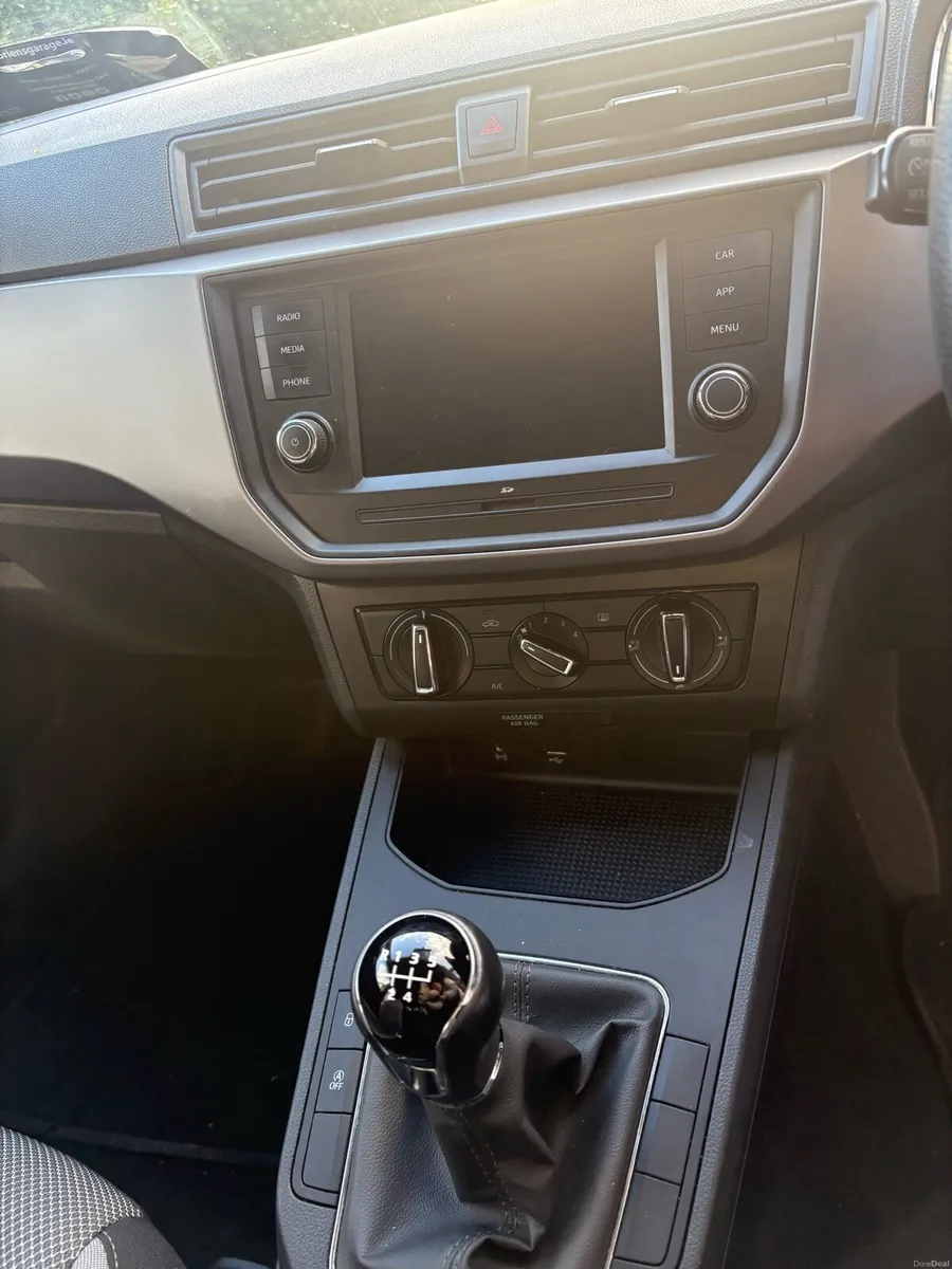 192 seat Ibiza white - Image 4