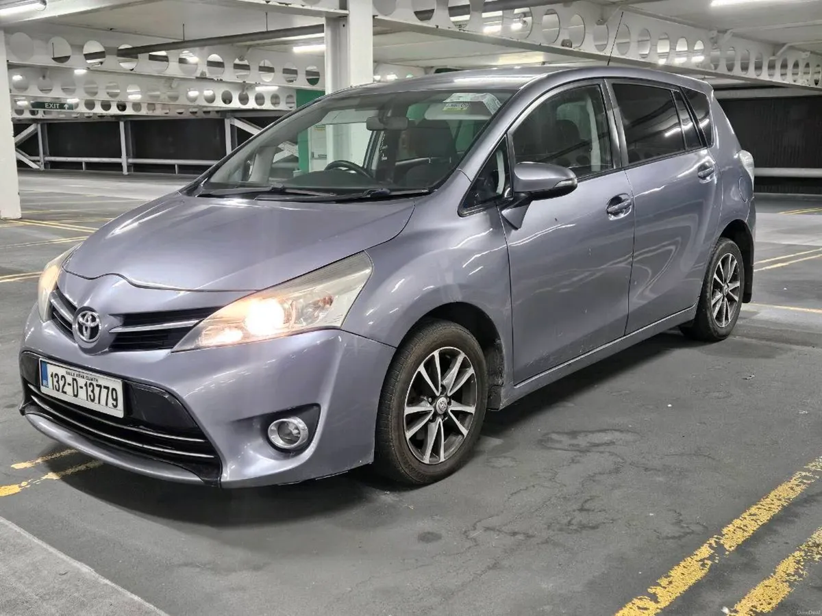 132 Toyota verso - Image 1