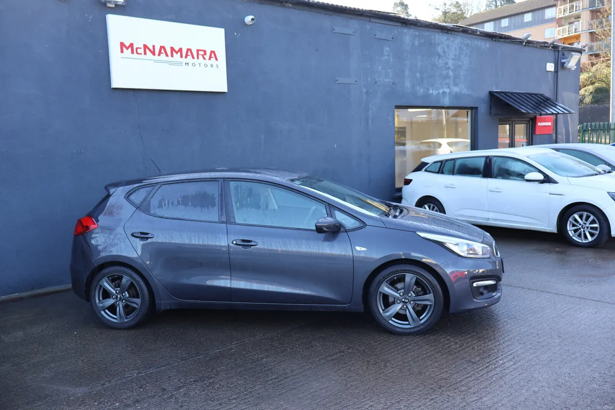 Kia Ceed 5dr Low Mileage 2028 NCT Exceptional! - Image 2