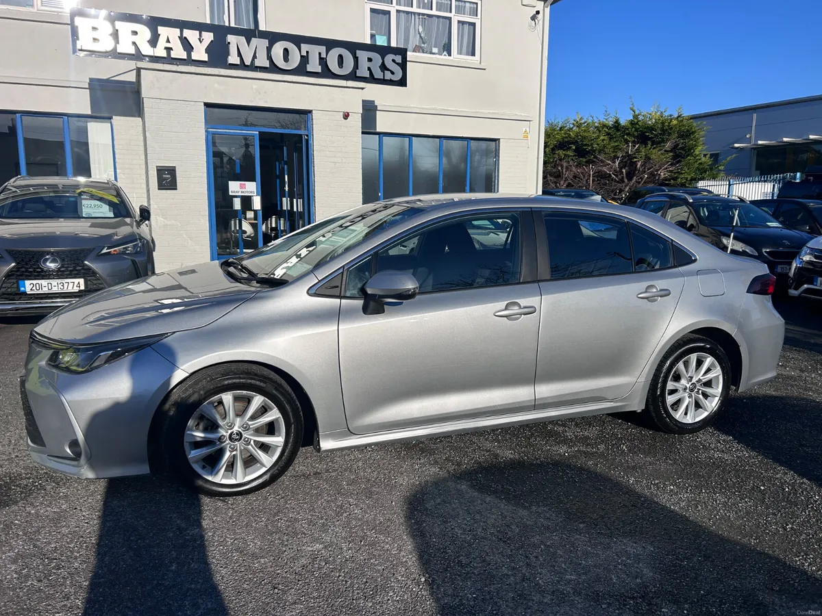 2023 TOYOTA COROLLA HYBIRD AUTO LUNA SALOON - Image 1
