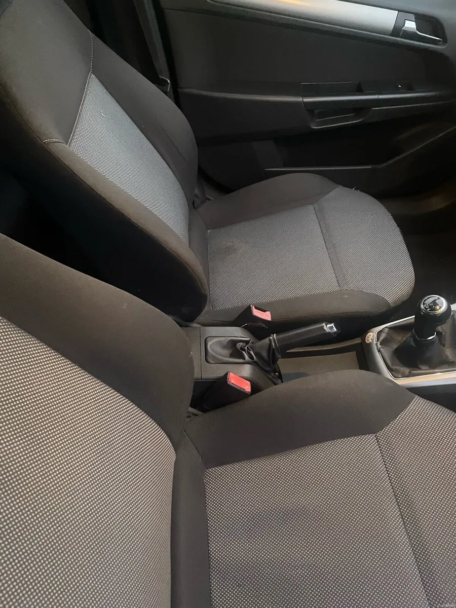2009 Vauxhall Astra NEW NCT 04,2027 - Image 2