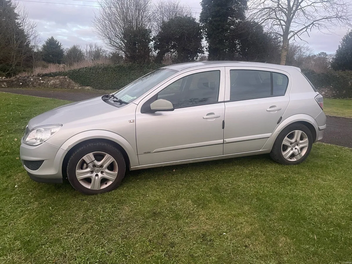 2009 Vauxhall Astra 1.7Diesel NCT 05.26 tax 04.26 - Image 1