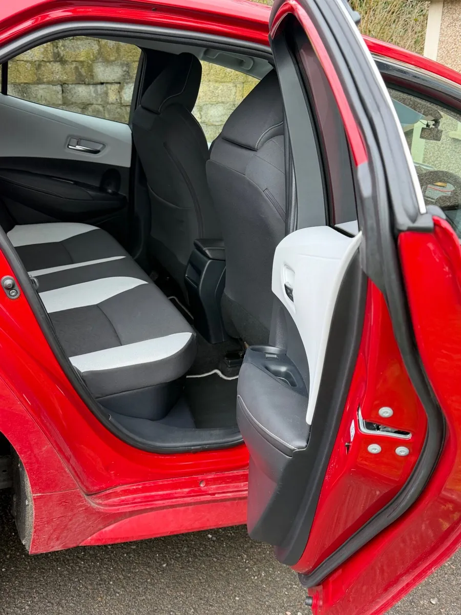 Toyota Corolla sol 2020 | High spec | Automatic - Image 2