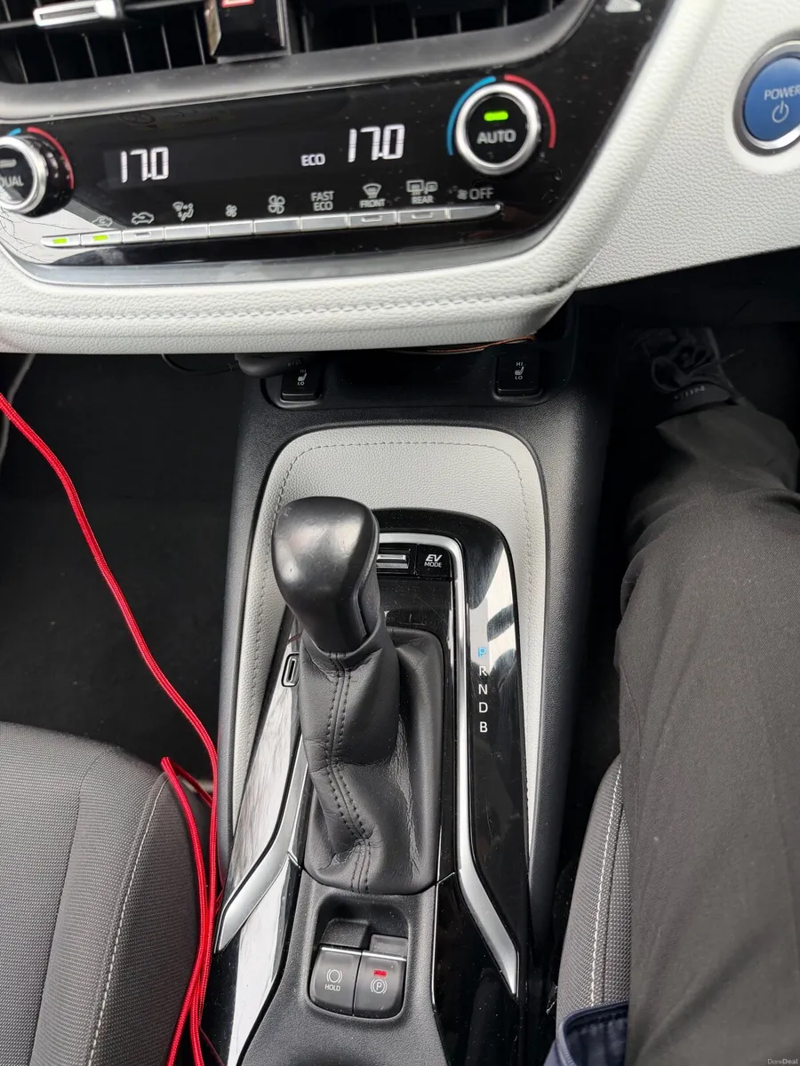 Toyota Corolla sol 2020 | High spec | Automatic - Image 3
