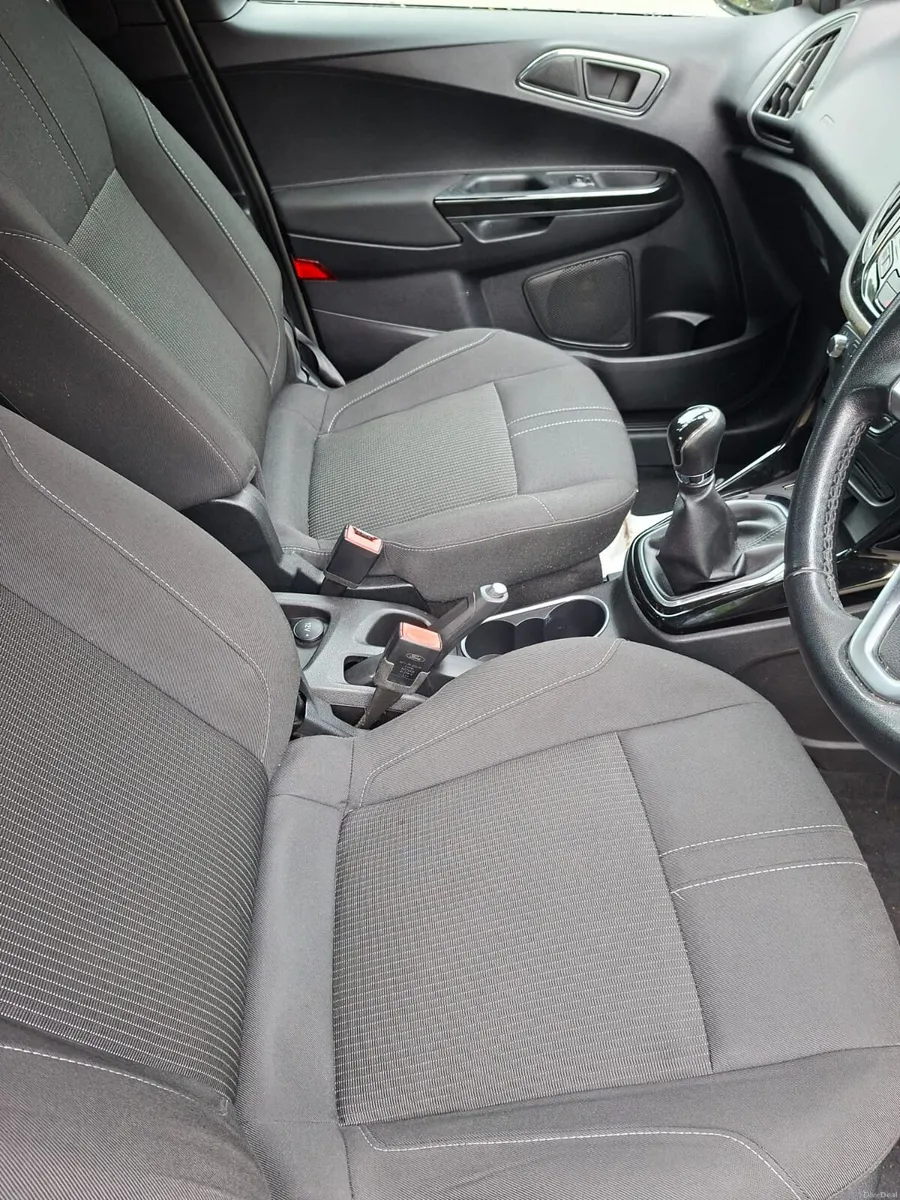 Ford b max - Image 4