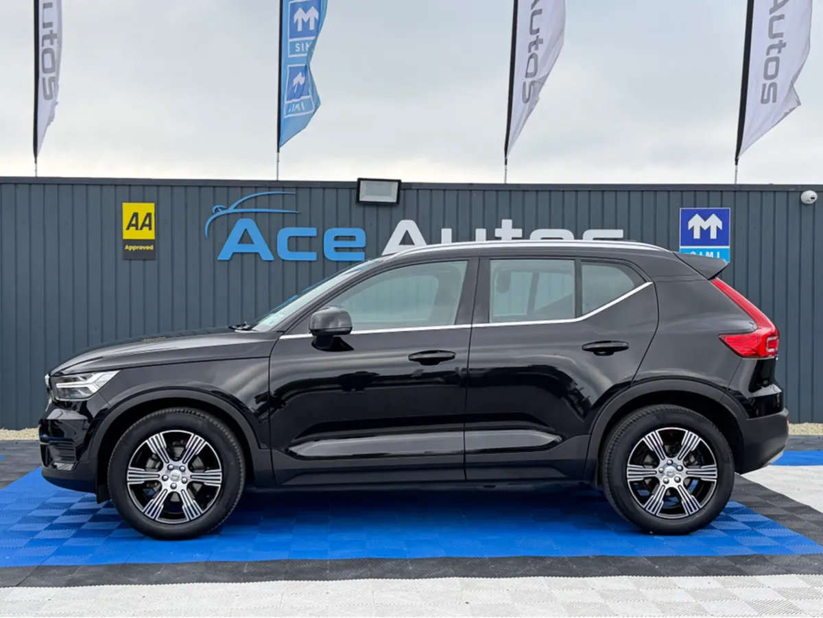 Volvo XC40 T3 INSCRIPTION - 1.5 PETROL - MANUAL - - Image 4
