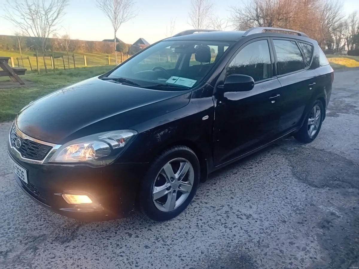 Kia Ceed 2012 - Image 2