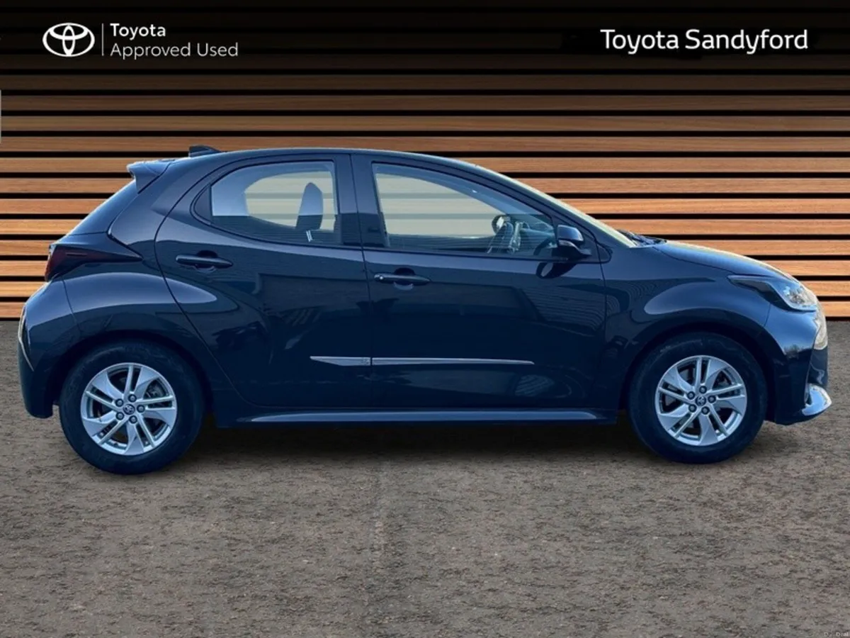 Toyota Yaris HYBRID LUNA // REAR CAMERA // TOYOTA - Image 3