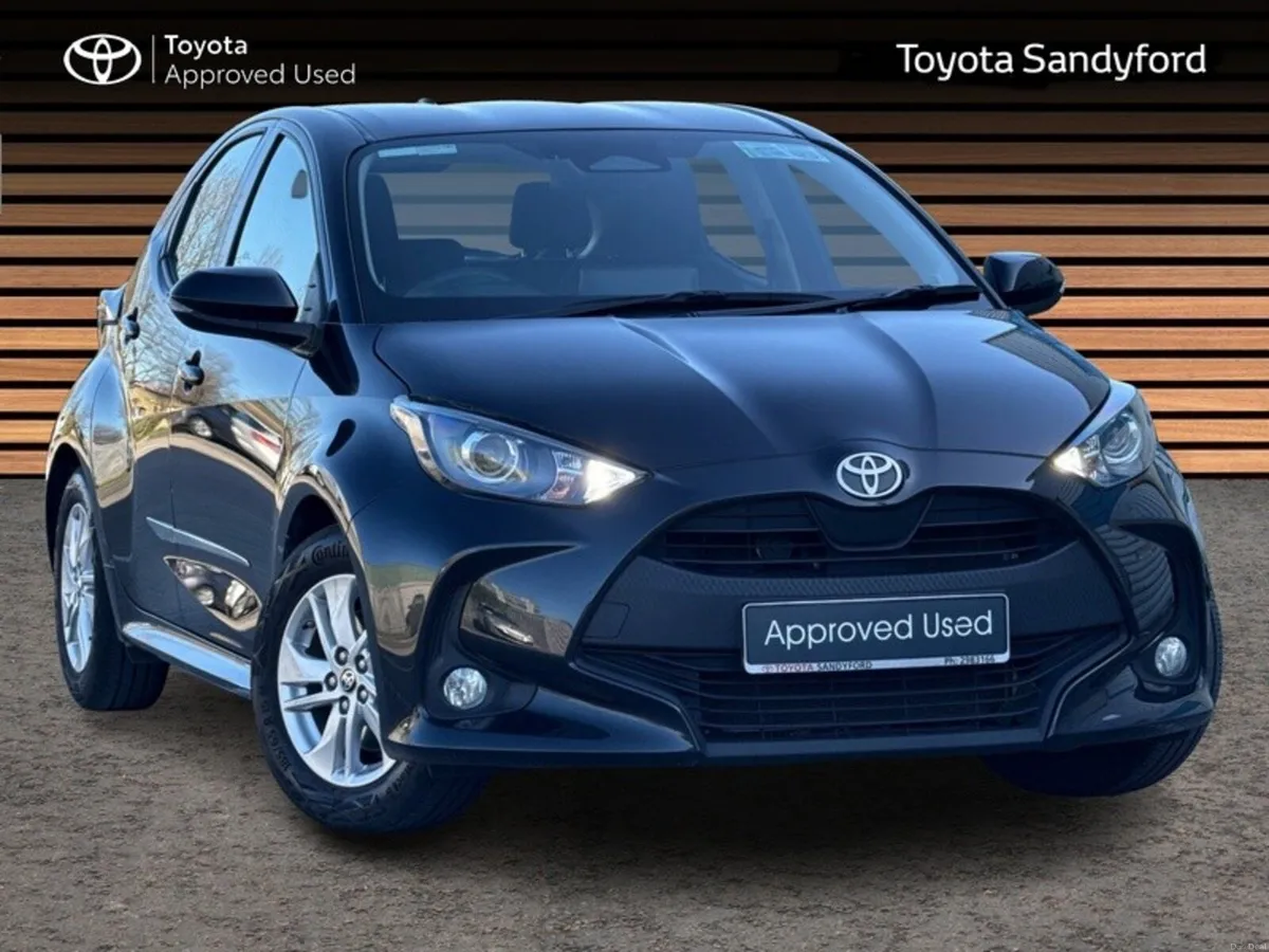 Toyota Yaris HYBRID LUNA // REAR CAMERA // TOYOTA - Image 1