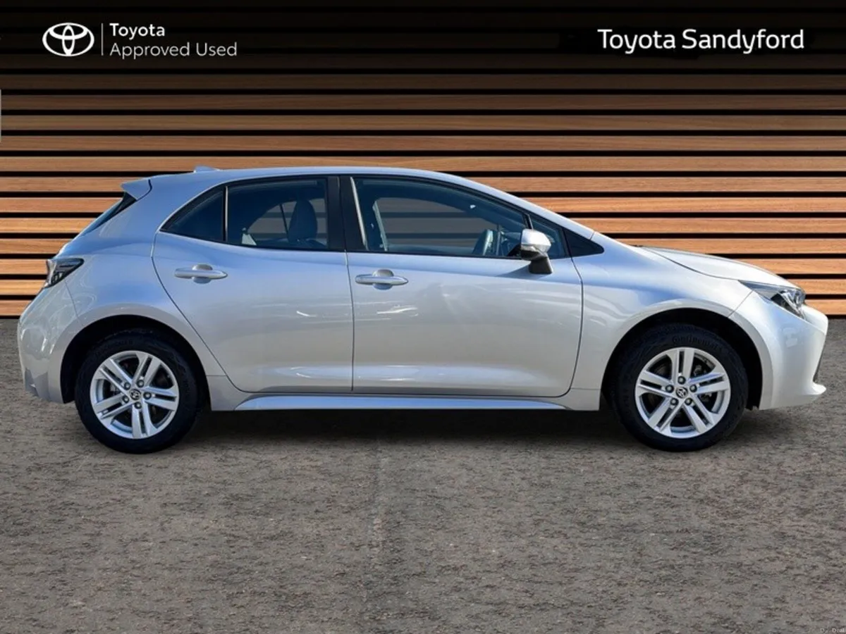 Toyota Corolla HYBRID LUNA HATCHBACK // REAR CAMER - Image 3