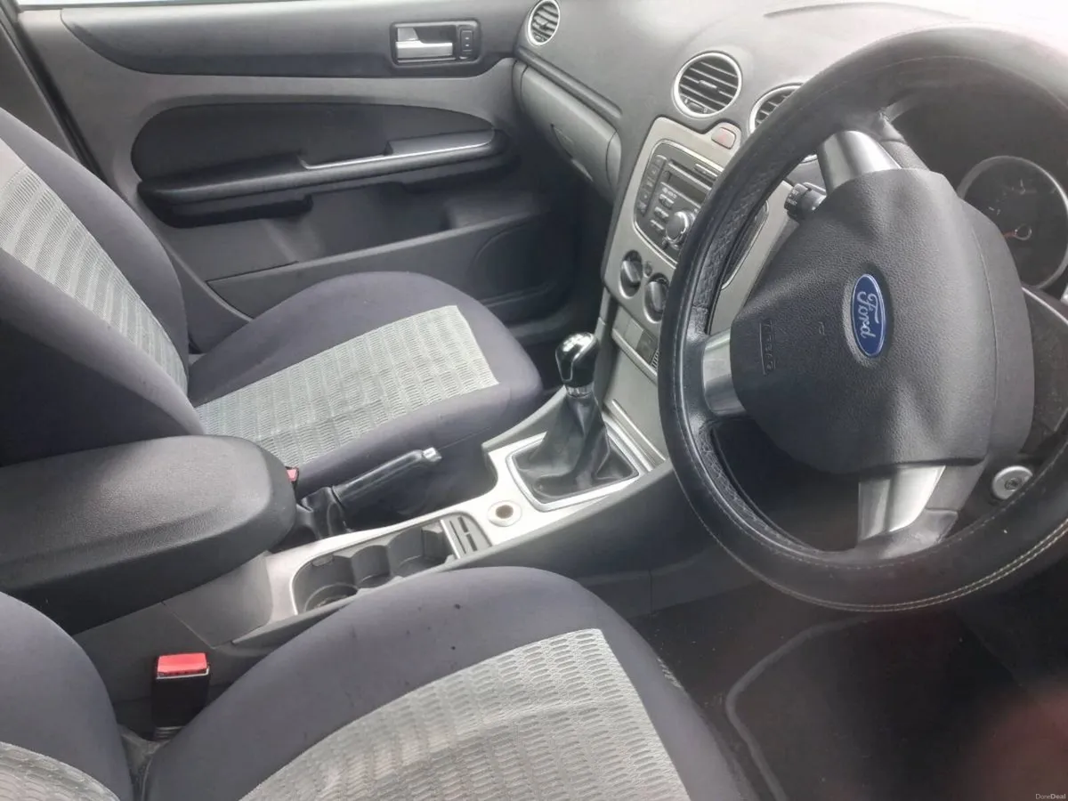 2010 ford focus zetec - Image 3