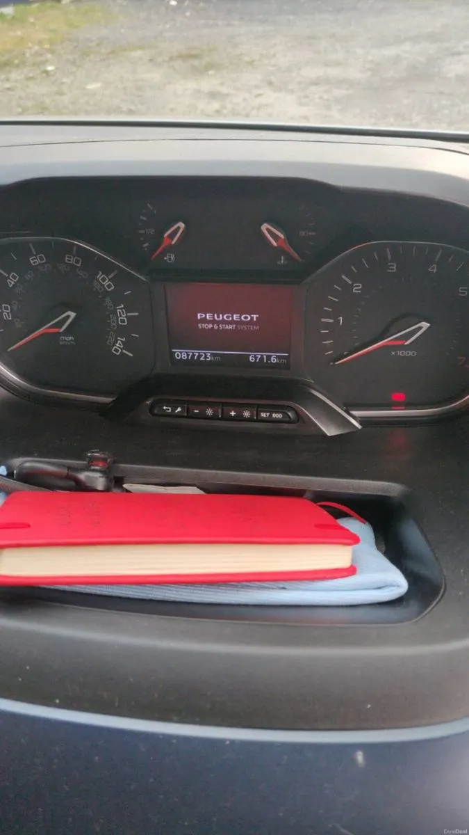 Taxi for sale 7 seater - Image 4