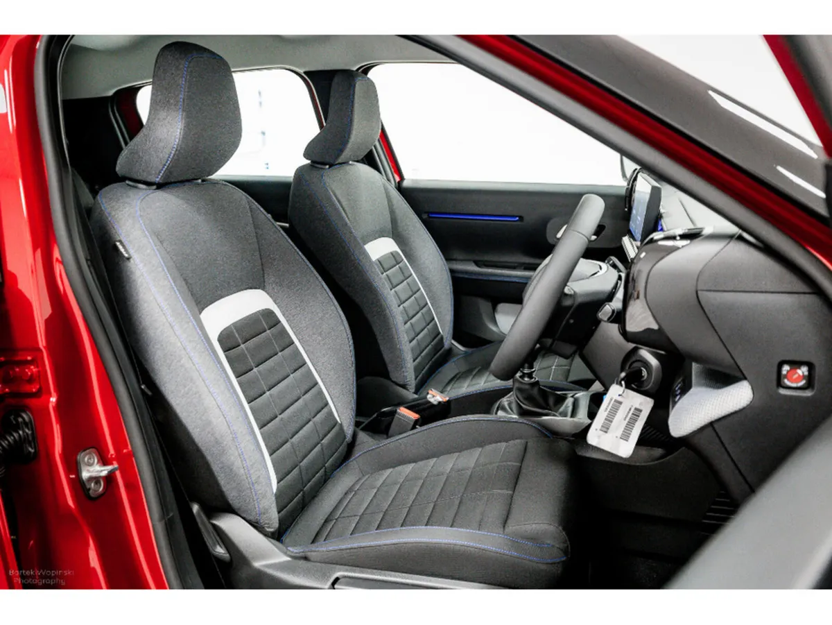 Citroen C3 Plus 1.2 Petrol 100HP - Two Tone - Image 3