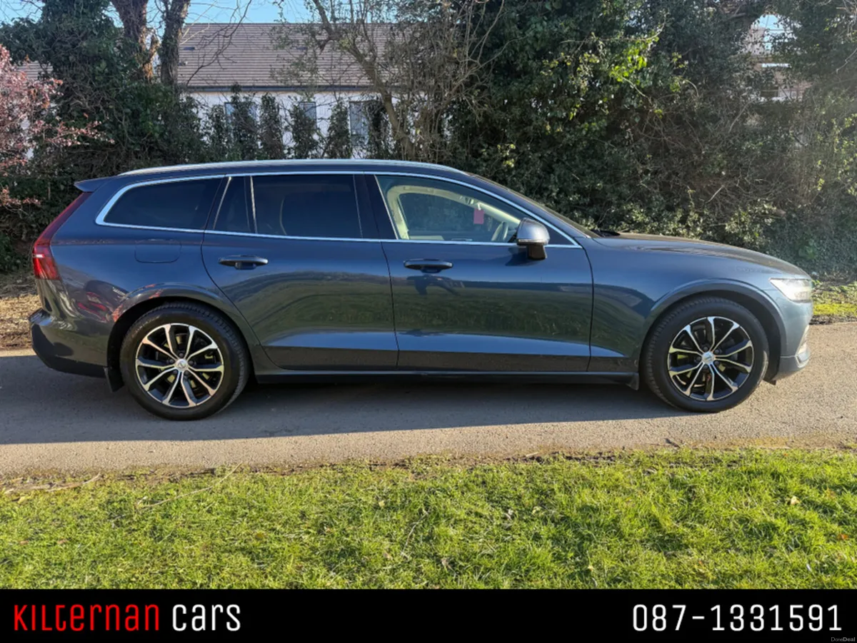 Volvo V60 D3 MOMENTUM AT 5DR AUTO - Image 2