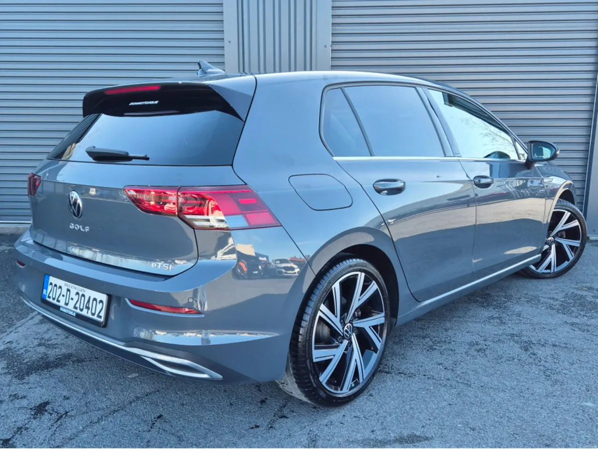 Volkswagen Golf STYLE AUTO 1.5 TSI MHEV 150HP - Image 4