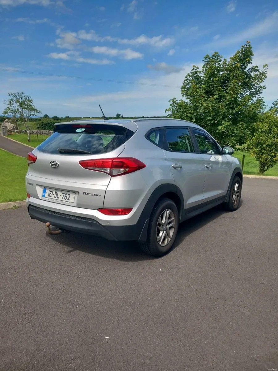 Low milage Hyundai tucson - Image 4