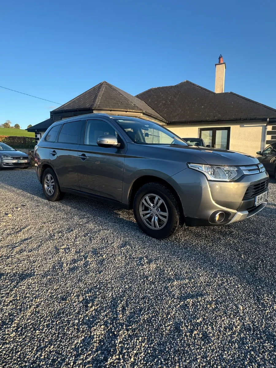 Mitsubishi Outlander 2015 nct 27 and taxed - Image 4