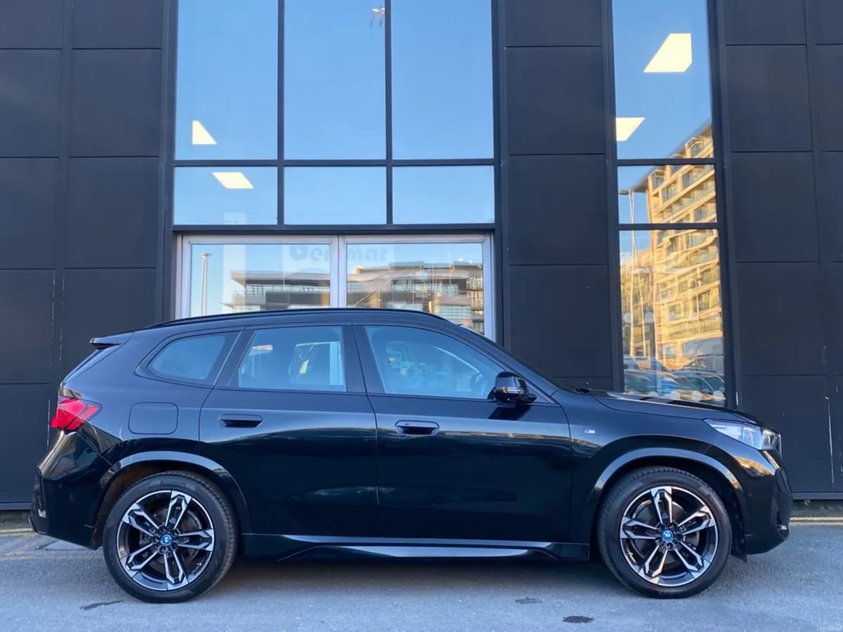 BMW iX1 30e xDrive M-Sport Auto - Image 4