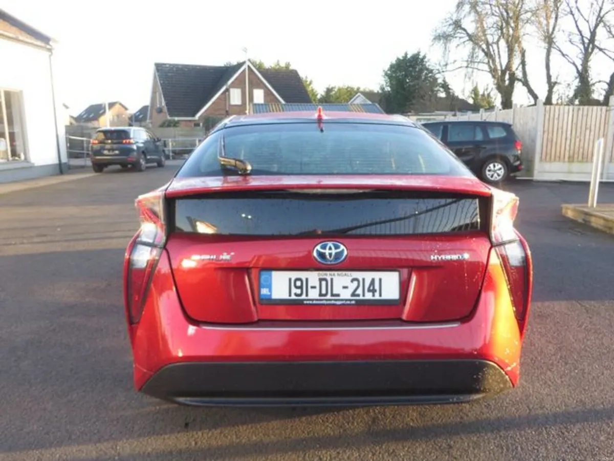 Toyota Prius 1.8 Business Edition 122BHP 5DR A - Image 4