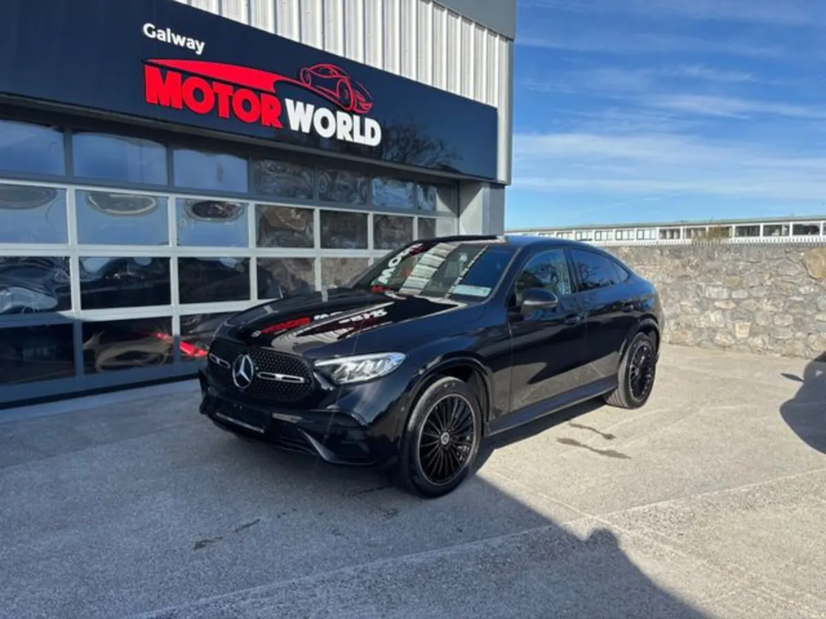 Mercedes-Benz GLC GLC 300 E 4MATIC URBAN EDITION C - Image 1
