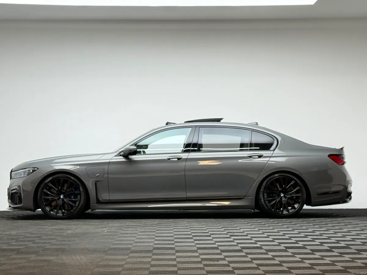 BMW 7-Series 745LE M SPORT XDRIVE *HUGE SPEC* - Image 4