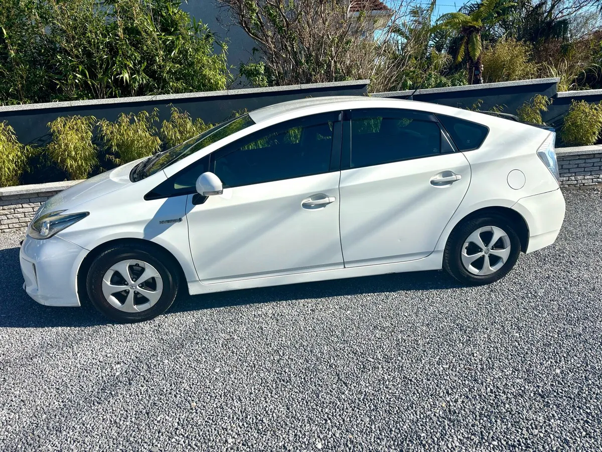 2014 TOYOTA PRIUS HYBRID - Image 3