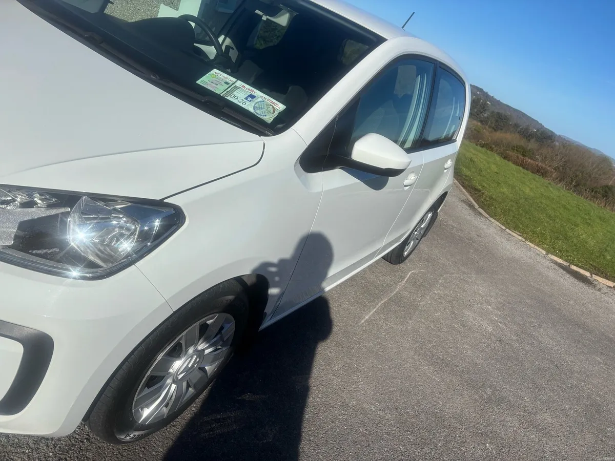 Volkswagen up - Image 3