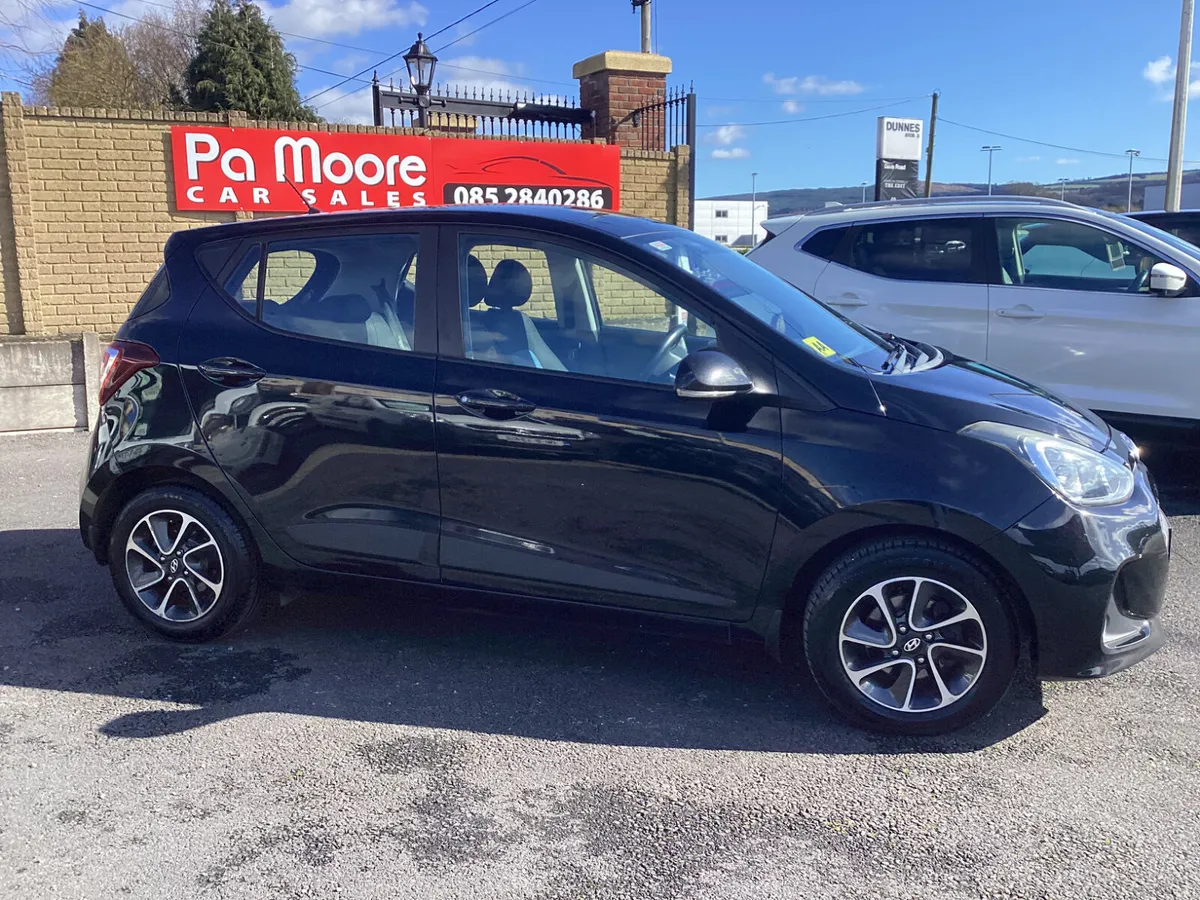 Hyundai i10 ** ONLY 129KMS * AUTO - Image 3